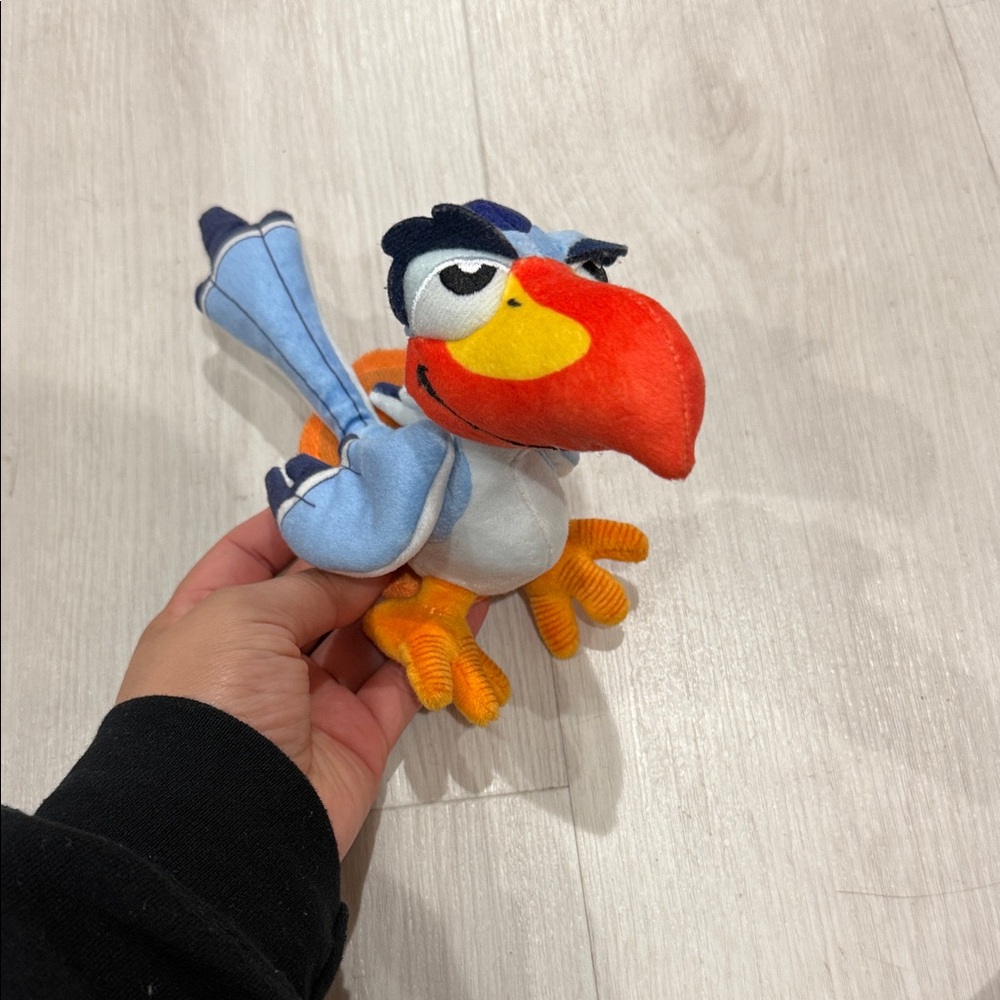 Disney Zazu magnetic shoulder plush